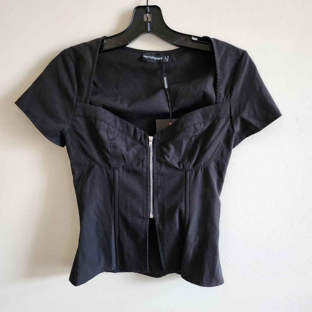 PRETTYLITTLETHING I NWT US 2 Black Zip Front Corset Top